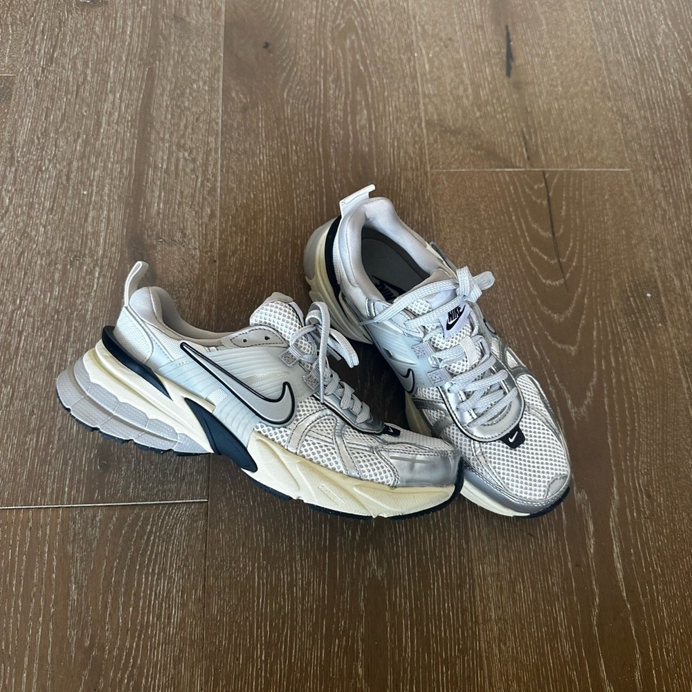 Nike V2K run